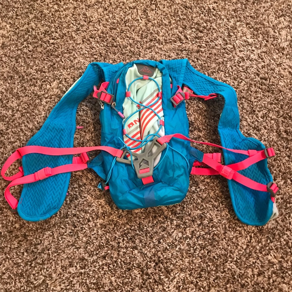Nathan Zeal 2-liter Running/Hiking Vest